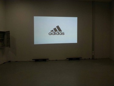 Adidas_Merceds-Benz-Arena 002